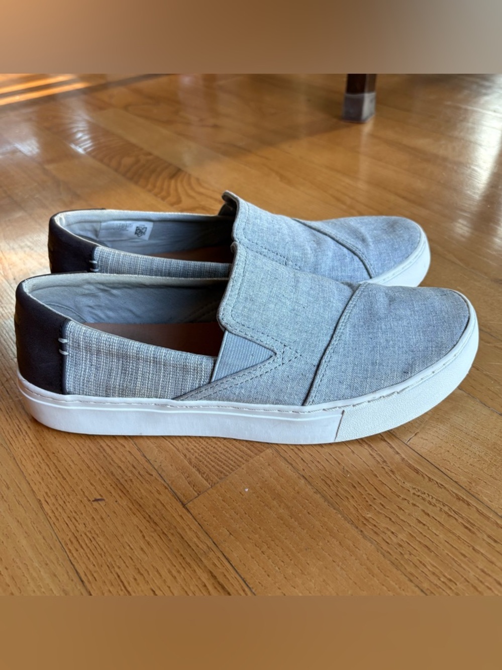 Toms Luca Devon Sneakers Shoes Gray White Slip On Canvas Men’s Size 7.5 9 Womens